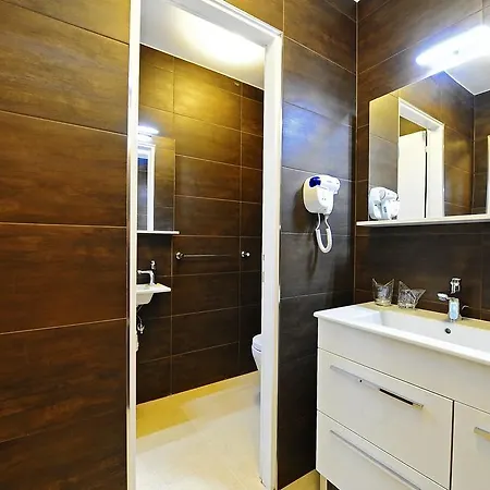 Avant Garde Luxury 4*