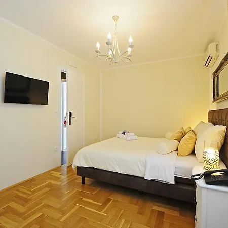 Avant Garde Luxury 4* Split